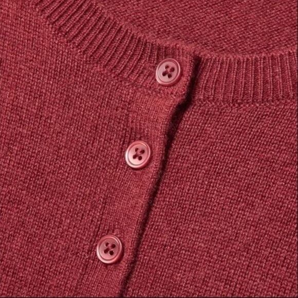 Everlane The Cashmere Henley Slim, Carmine (S) - Picture 2 of 10